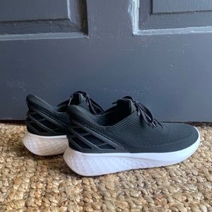 Kizik Women’s Athens shoe